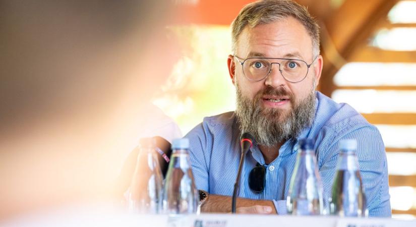 Orbán Balázs videójában Magyar Péter szájába adtak olyan mondatokat, amiket a Tisza elnöke sosem mondott