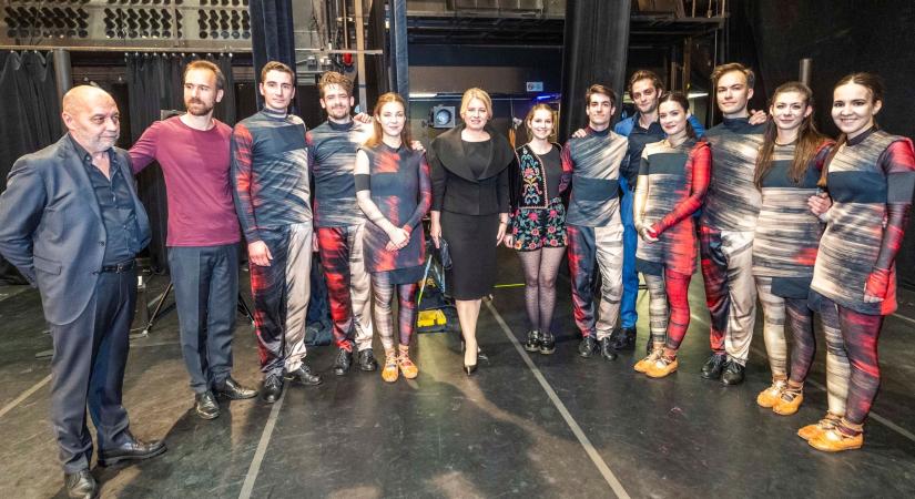 Tízperces álló vastaps az Ifjú Szivek bemutatóján