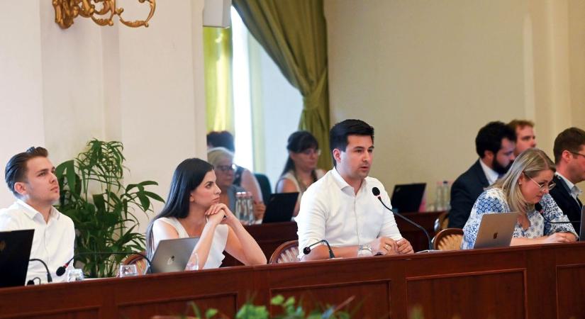 Öveket bekapcsolni: parázs viták a Fővárosi Közgyűlésben – így védené meg a kerületeket a polgári oldal