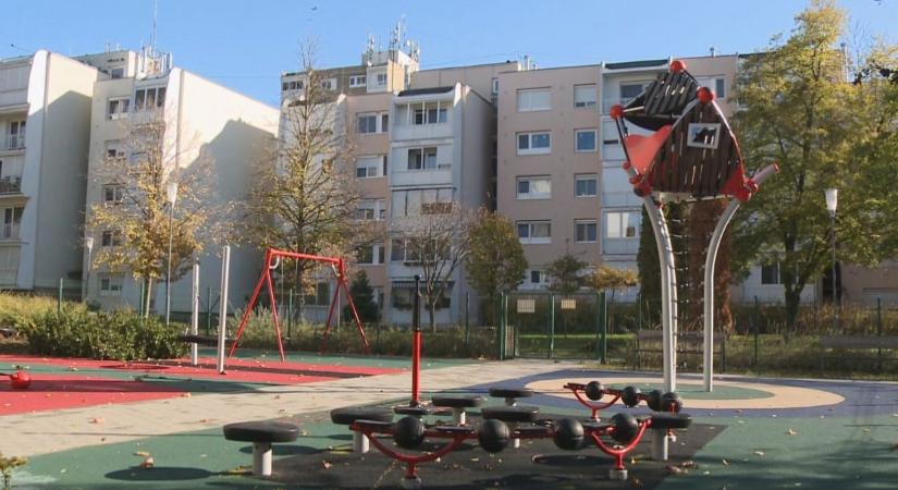 Ellenőrizték a városban található játszótéri eszközöket