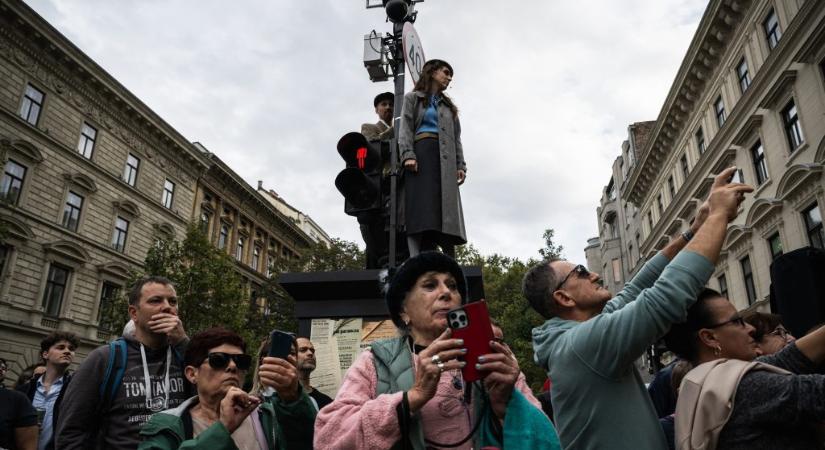 Október 23-ai számháború: szakértőkkel néztük meg, mit árulnak el a cellainformációk