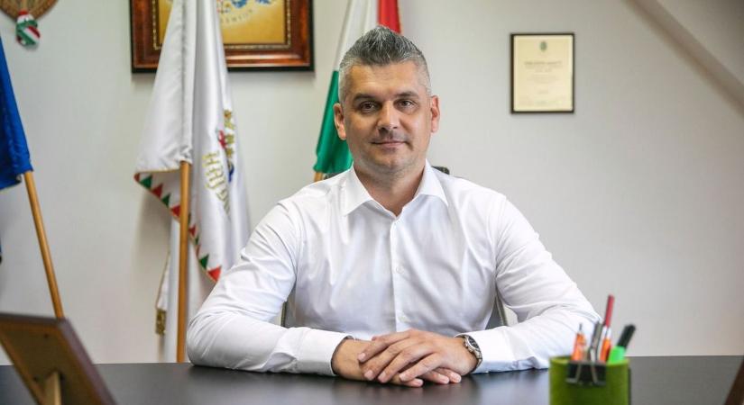 Akkumulátorgyár Hajdúsámsonban? – frappáns választ adott az álhírekre Antal Szabolcs polgármester