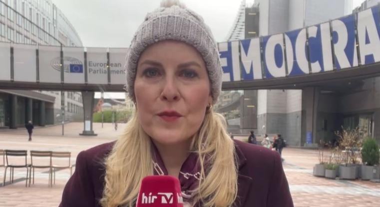 A német belügyminiszter szerint a háborús vészhelyzetekről kellene tanulniuk a diákoknak  videó