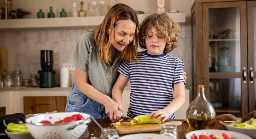 Három gyors mediterrán vacsorarecept, ízletes zöldségekkel