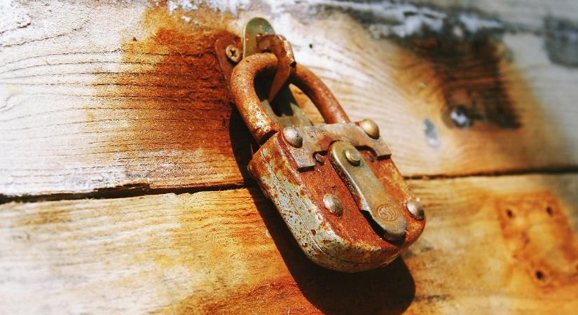 Mit tehetünk, ha a bérlőnk nem akar kiköltözni?