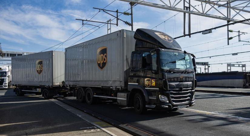 Tízezrével rúgja ki dolgozóit a világ legnagyobb fuvarozója: folytatódik a fájdalmas átalakulás – a befektetők pezsgőt bontottak