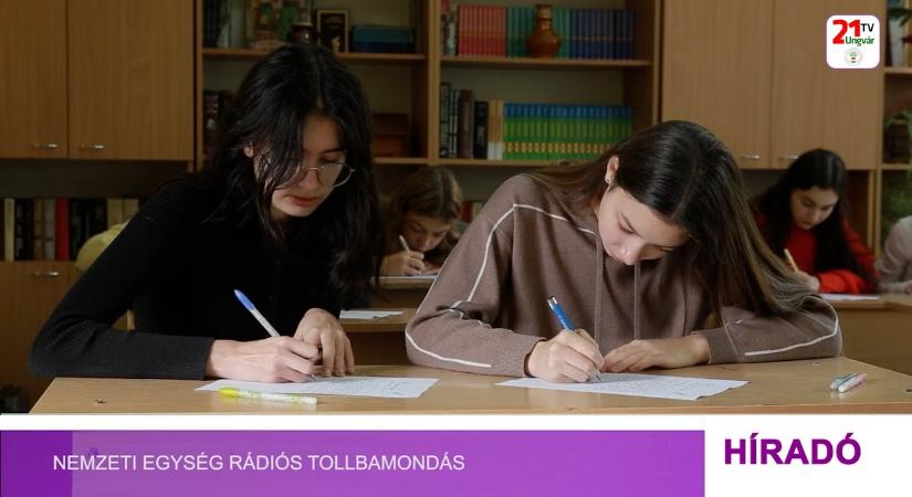 Nemzeti egység rádiós tollbamondás (videó)