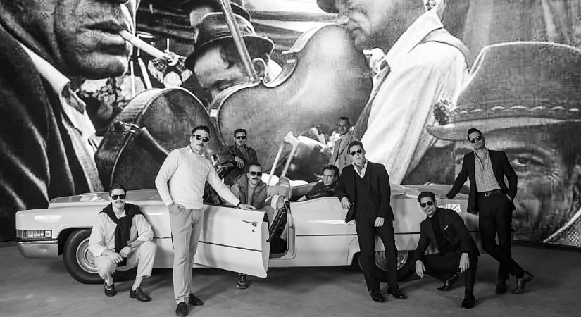 Cadillac és néptánc? A mikepércsi hegedűs bandája új klippel rukkolt elő – fotókkal, videóval