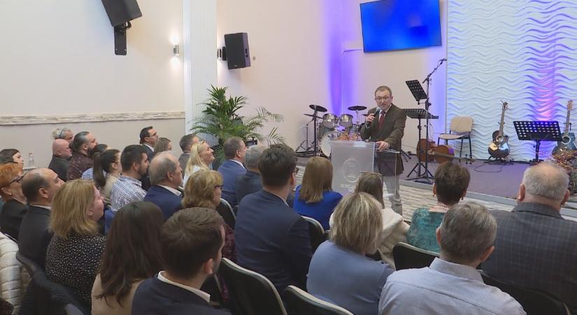 Több százan vettek részt a regionális összejövetelen