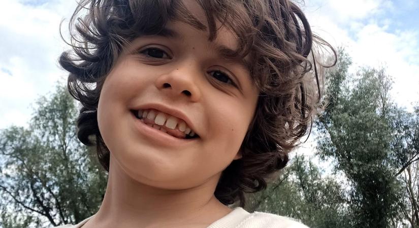 "Szeretném, ha ez az erő Mirkóhoz is eljutna" – különleges mez mentheti meg a nagybeteg kisfiú életét