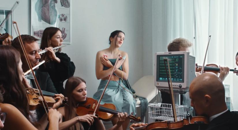 Rosalía visszatért, és a legvadabb elképzeléseket is felülmúlta