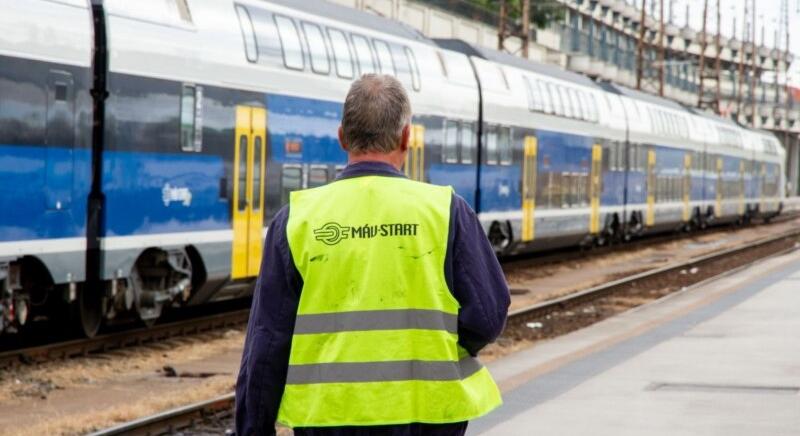 Újabb „lex Dunakeszivel” mentené a NER-közeli vagongyárat a kormány