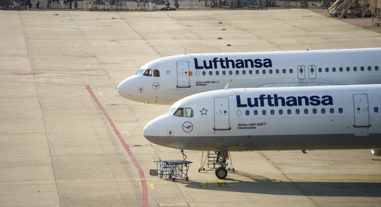 Villával támadt rá az utasokra a Lufthansa gépén egy indiai férfi