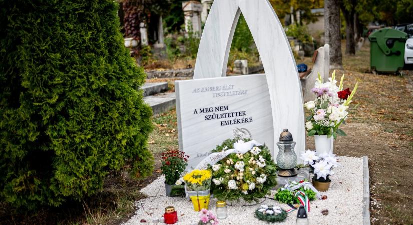 A meg nem született gyermekek emlékére