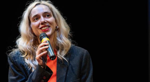 Kemény Zsófi: Az életet soha nem késő elrontani