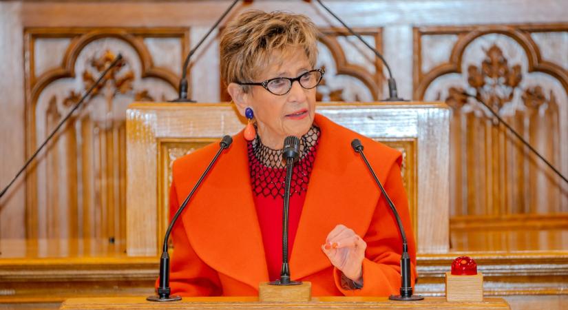 Odalennének a magyar nyugdíjasok, ha olyan karakán védelmezőjük lenne, mint osztrák társaiknak