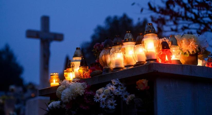 Már a mindenszentekre készülnek, változik a temető nyitvatartási ideje
