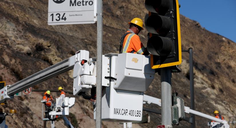 Brutális, mennyi pénzt nyelt el, mire felkapcsoltak egy jelzőlámpát