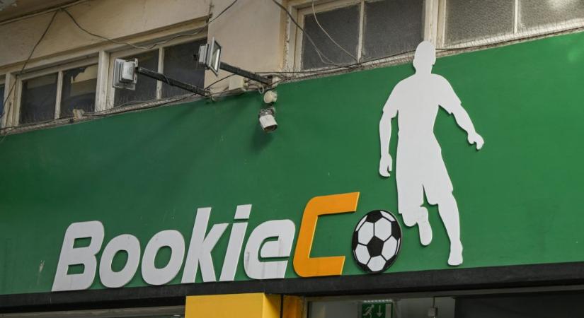 A bírók mellett a játékosok is érintettek lehetnek a török focit megrázó fogadási botrányban