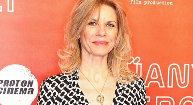 Az 52 éves Schell Judit mell alatt kivágott ruhában bombasztikus volt: ennyire merész szettet nem szokott felvenni