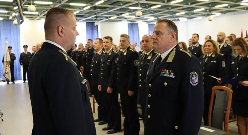 Több mint harminc Bács-Kiskun vármegyei rendőrt díjaztak