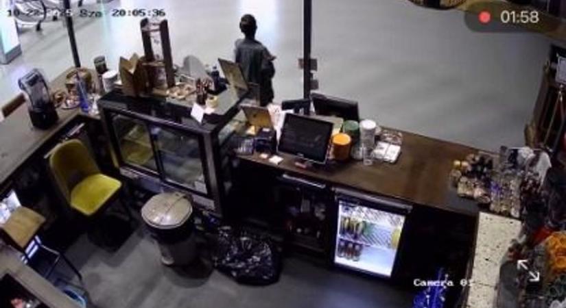 Újabb részletek derültek ki a miskolci kávézó kifosztásáról