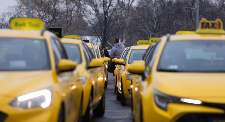 Újabb taxisblokád jöhet Budapesten