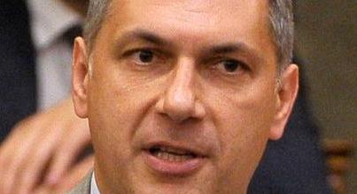 Lázár János: út és vasút épül a főváros és a repülőtér között