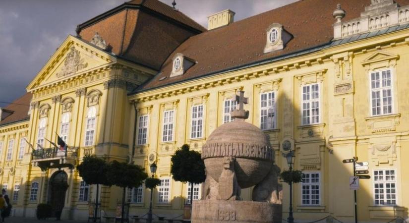 Közmeghallgatást tartanak Székesfehérváron