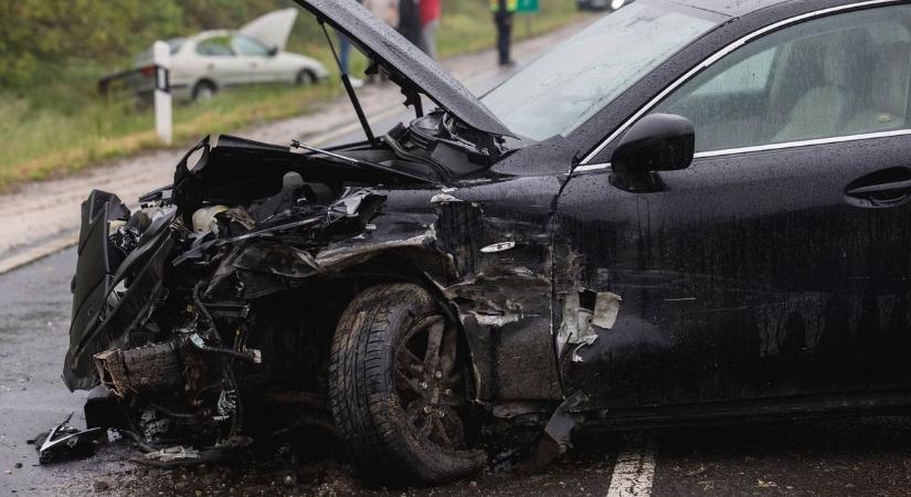 Sorra szedik áldozataikat Hajdú-Bihar legveszélyesebb kereszteződései, ezért átépítik őket – fotókkal