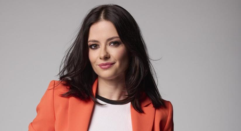 Lola elárulta, hogy hívják a kislányát