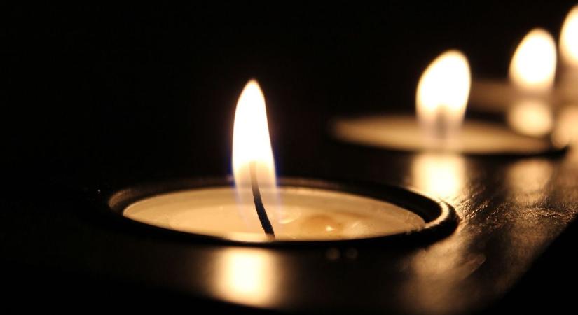 Most érkezett a szomorú hír: Elhunyt a legendás rádiós, Komjáthy György