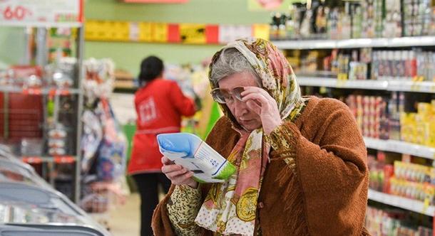 Az oroszok egyharmada kijelentette, nincs elég pénze élelmiszerre – közvélemény-kutatás