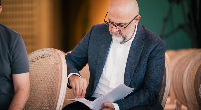 Kelemen Hunor: serkenteni kell a gazdaságot