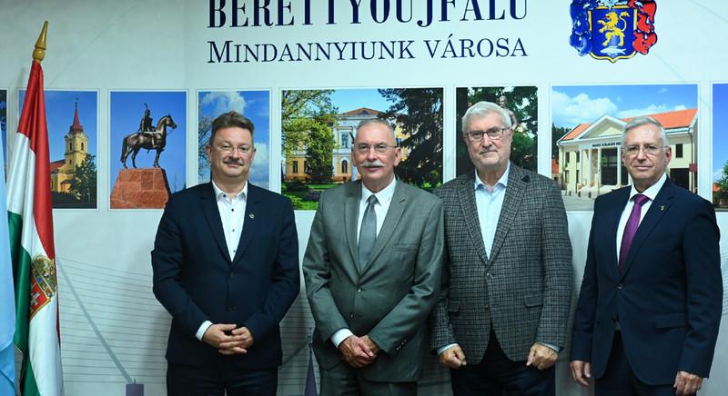 Folyamatosan csökken Berettyóújfalu lakossága, a Debreceni Egyetem segítségére is számít a helyi vezetés