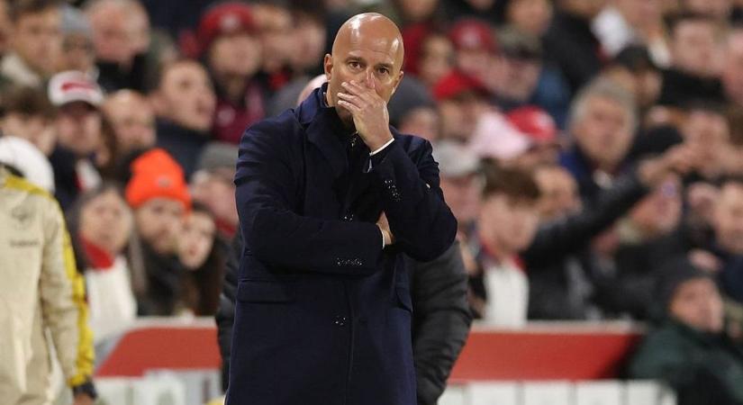 Arne Slot legnagyobb hibája miatt szenved Kerkez Milos