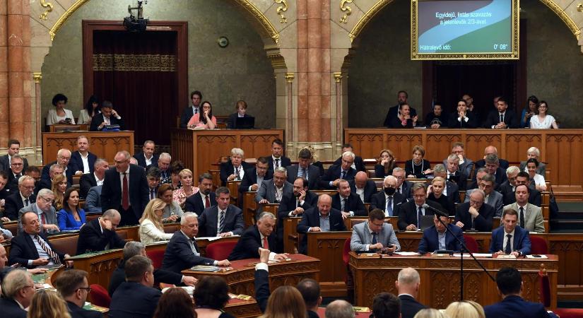 Ez katasztrófa volt, az Orbán-kormány diktátorként viselkedik szociális és gyermekvédelmi érdekegyeztetés közben is