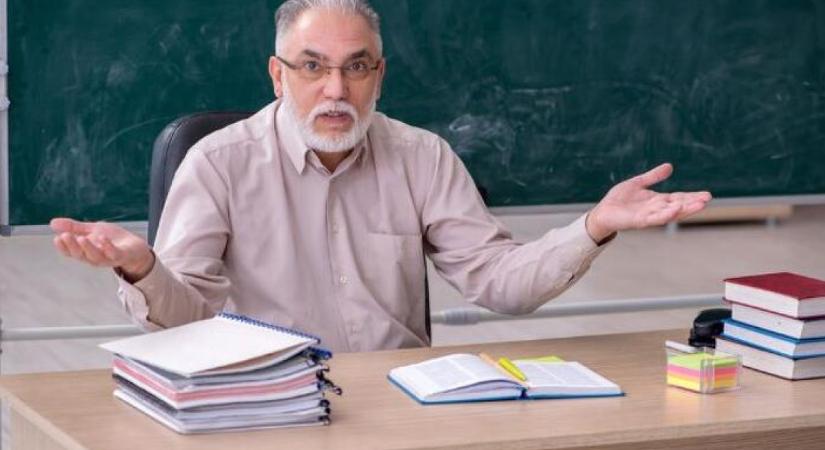 OECD-jelentés: Magyarországon kevés a tanár, ráadásul többségük 50 pluszos