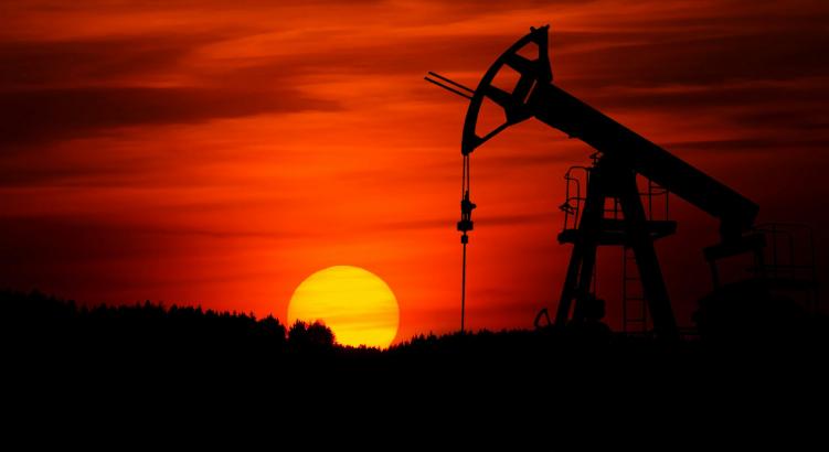 A nagy olajcégeknek nehéz döntésekkel kell szembenézniük, miközben a „hatalmas nyereségek” már csak emlékek