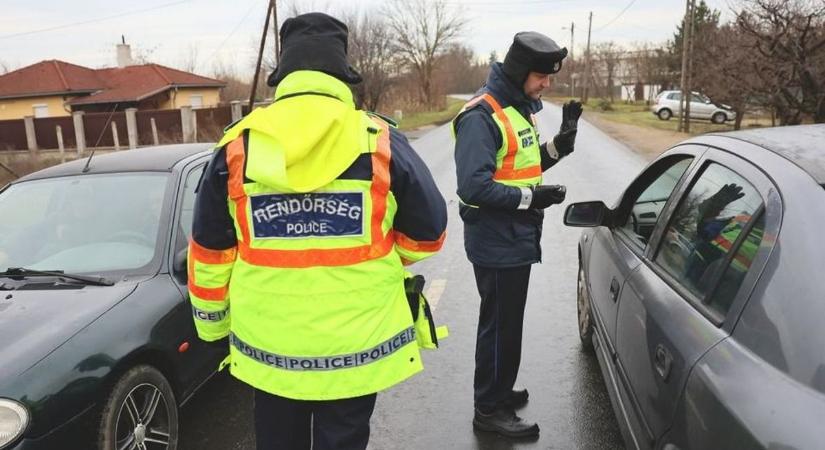 Ember, hát kiszállni nem bírsz! Új szégyene van a szabolcsi utaknak, megszólaltak a szemtanúk