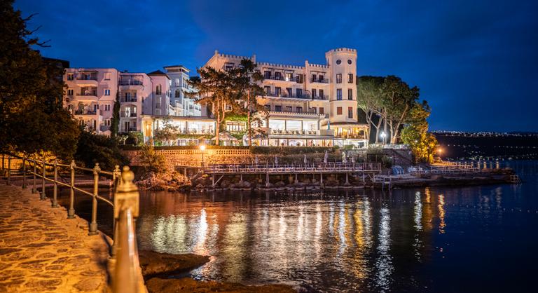 Ezt az abbáziai szállodát a trieszti Habsburg-kastély mintájára építették