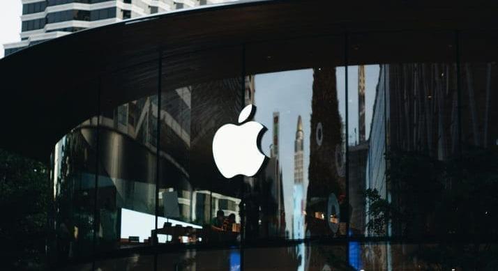 Újabb rekord a Wall Streeten – Az Apple piaci értéke először lépte át a 4 ezer milliárd dollárt