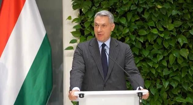 Lázár János szerint súlyos hiba lenne visszavonni Nagy Feró Kossuth-díját