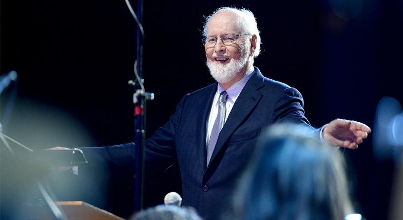 John Williams visszatért a nyugdíjból, hogy ő szerezze Spielberg ufós filmjének zenéjét, és ez a HARMINCADIK (!) közös munkájuk
