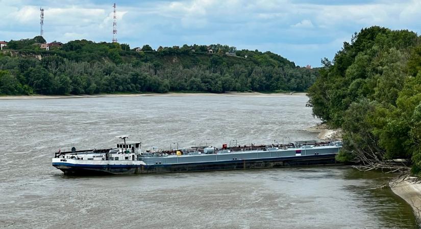 Ez is eljött: már a Dunáért is aggódni kell Magyarországon, hová lett belőle a víz – videón a szomorú helyzet Esztergomnál