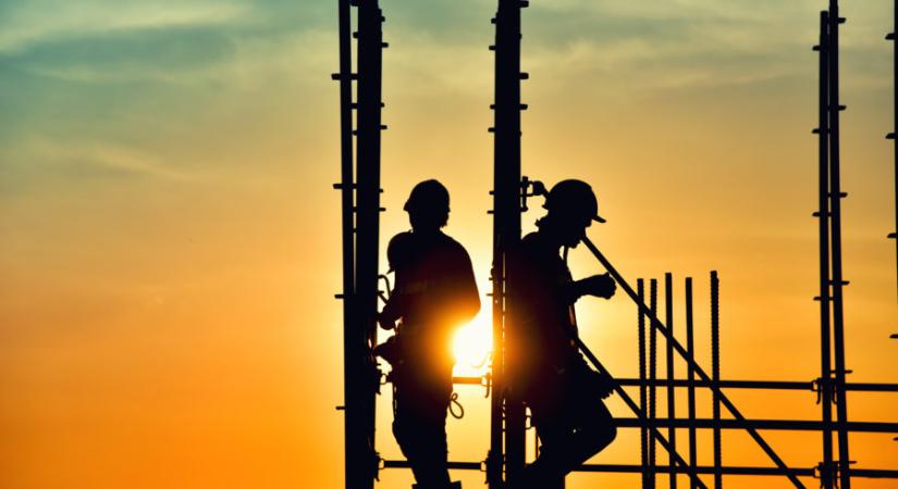 Egyre nagyobb gondot okoz a fizikai munkások elvándorlása