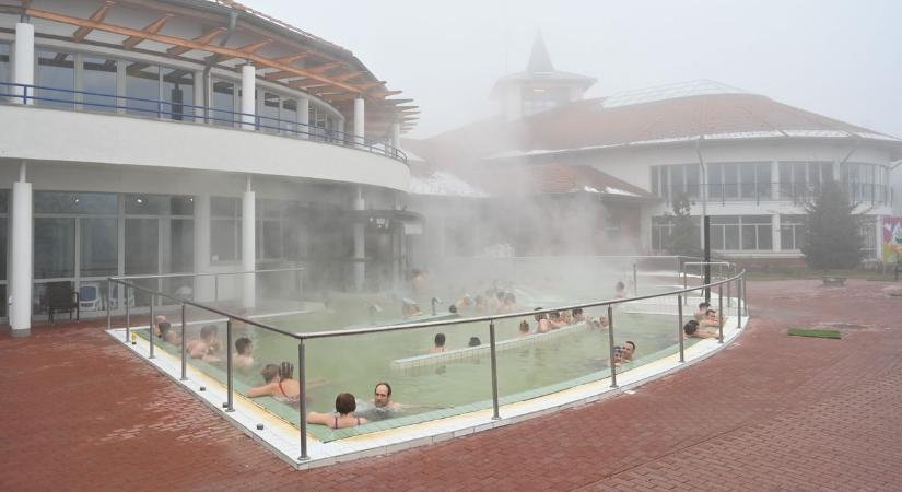 Egészségnapra csábít ez a nyíregyházi fürdő, ezen a napon a nyugdíjasok hatalmas kedvezményt kapnak!