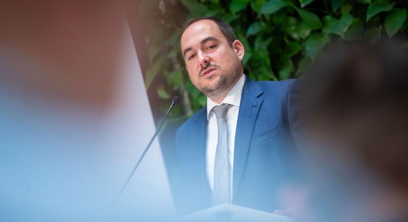 Nagy bejelentést tett a MÁV-vezér: végre lecserélik az 50 éves szerelvényeket, ez most már biztos - megvan a pontos dátum, mikor és hol állnak forgalomba