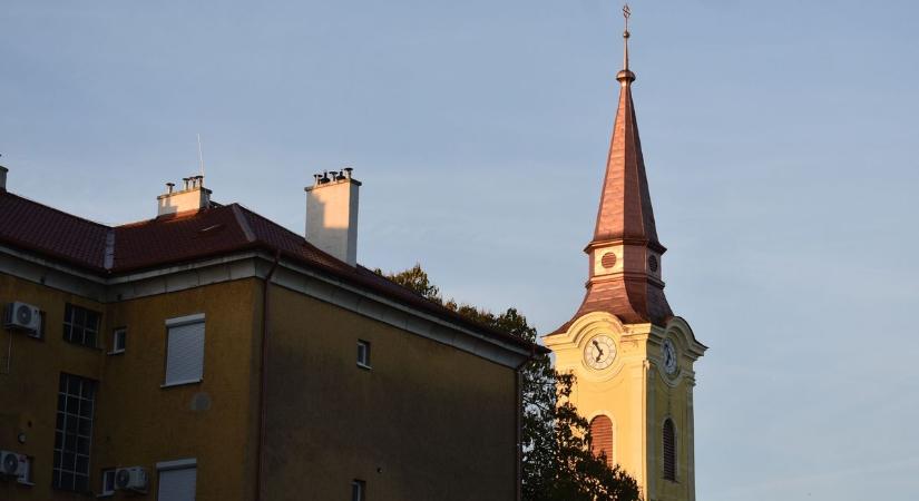 Napsugarak táncát figyeltük napfelkelte után a zalai városban (galéria)