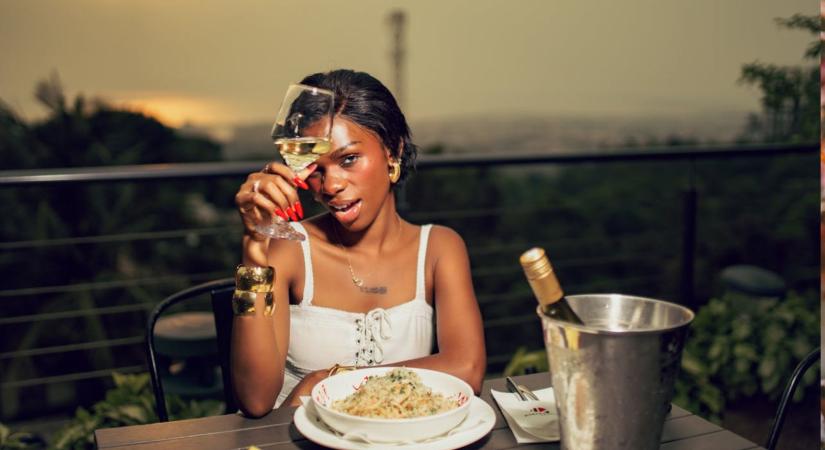 Pszichológia: 7 éttermi szokás, ami azonnal elárulja, honnan jöttél